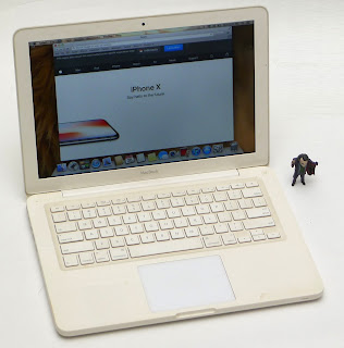MacBook White Core2Duo ( 13-inch ) NVIDIA Bekas