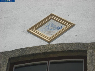 Azulejos e Placas de Pedra de Castelo de Vide, Portugal (Tiles)