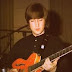 Gitar John Lennon yang Hilang akan Dilelang