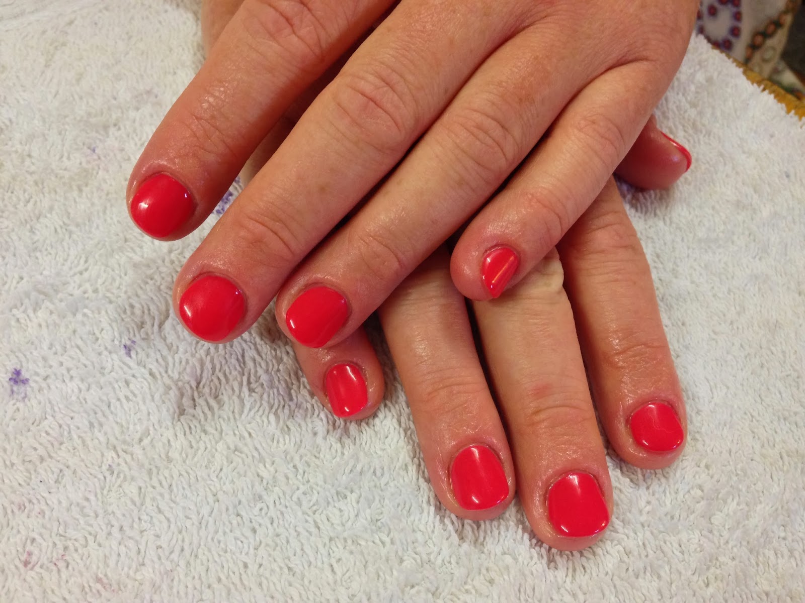 3. CND Shellac in "Lobster Roll" - wide 2