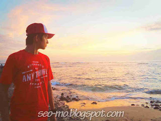 Foto Cakep Angga Aldi Yunanda dipantai Foto Cakep Angga Aldi Yunanda dipantai