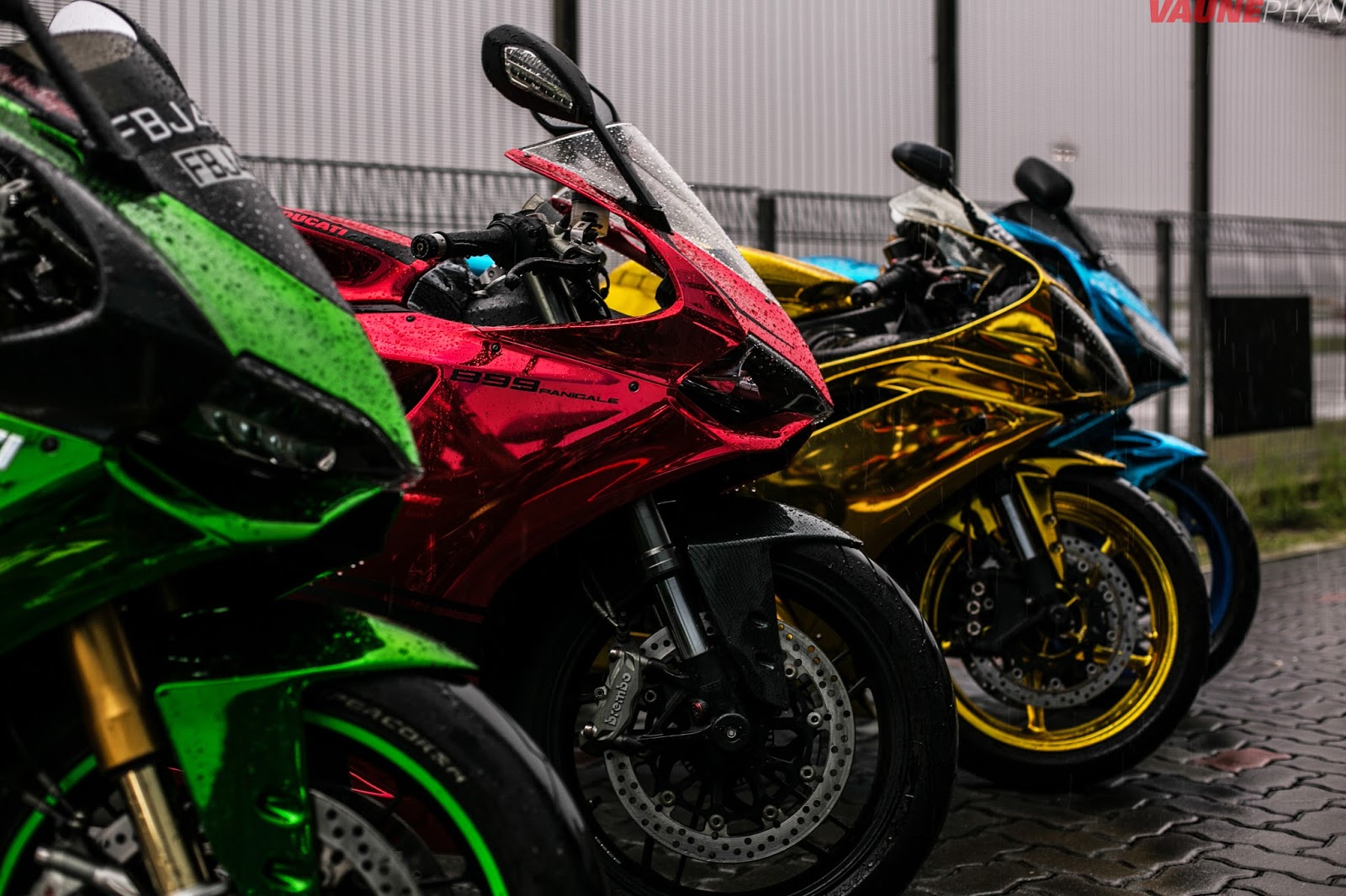 Vaune Phan 7 Angelz Turning My Ducati Panigale Into Chrome