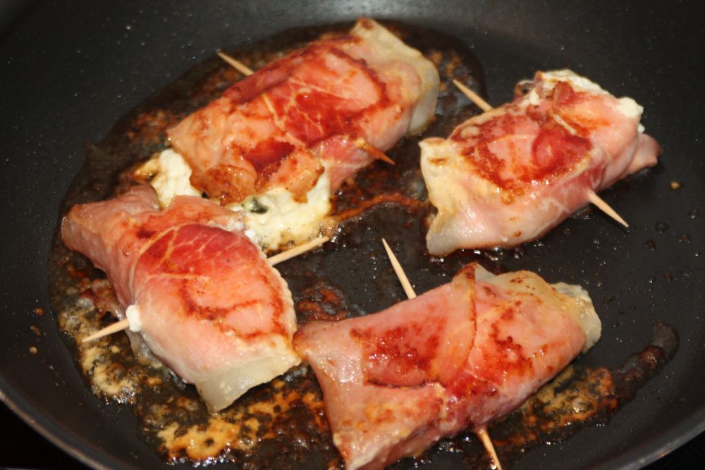 Karsten's Blog: Schafskäse im Schinkenmantel Karsten's Blog: Schafskäse im Schinkenmantel