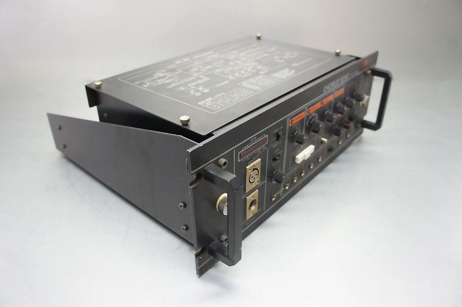 MATRIXSYNTH: Roland SRE-555 - Top of the Chorus Echo Line