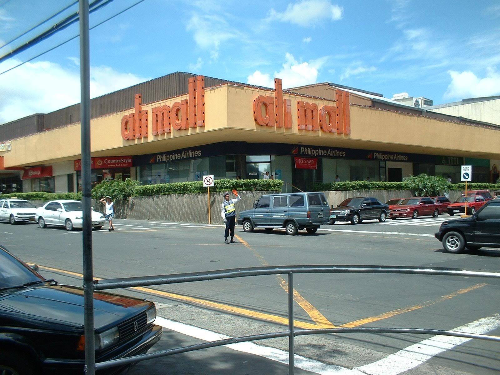 Lumang Tao Moments Ali Mall In Cubao Quezon City