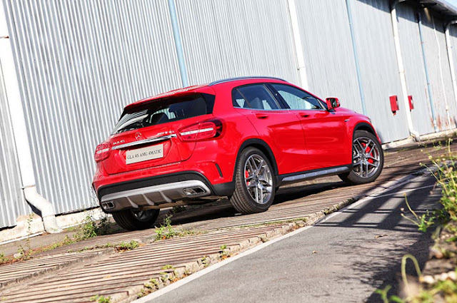 Thiết kế Mercedes AMG GLA 45 4MATIC Mercedes AMG GLA 45 4MATIC thiết kế ngoại thất thể thao mạnh mẽ