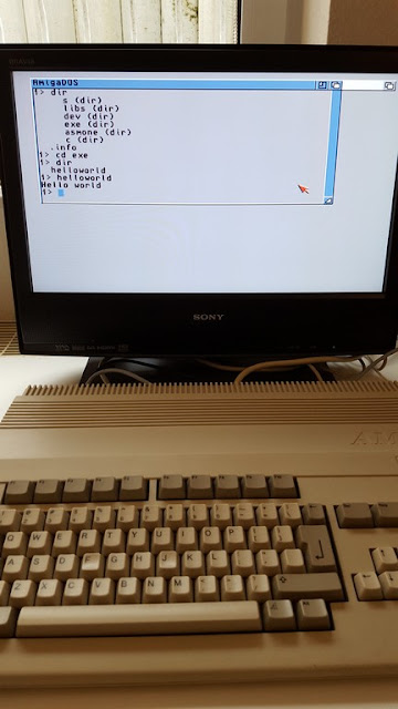 Running "Hello Word" written in assembler on Amiga 500