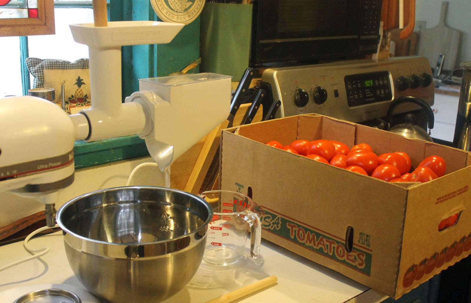 Cooking With Mary and Friends Homemade Tomato Sauce