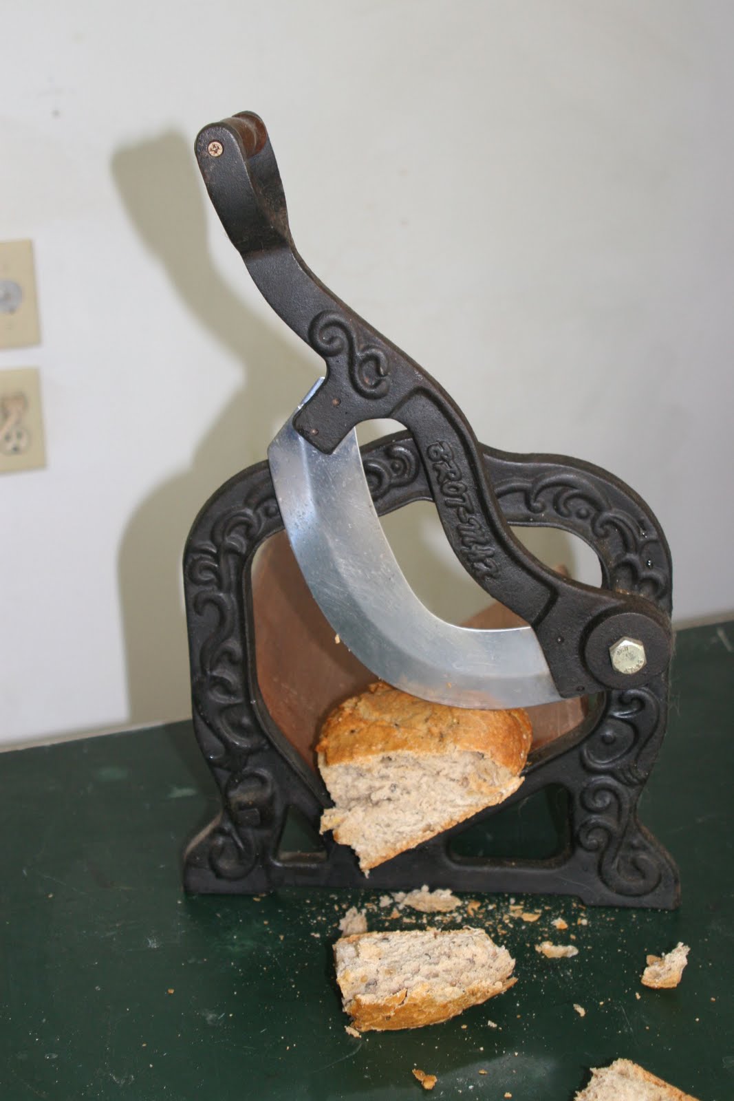 brot max bread cutter