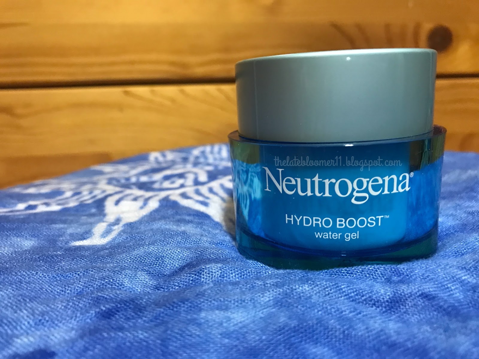 REVIEW] NEUTROGENA HYDRO BOOST WATER GEL – IS IT OKAY OILY-COMBINATION SKIN? - Confessions Of A Late Bloomer