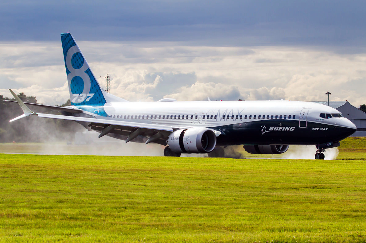 737 Max 8