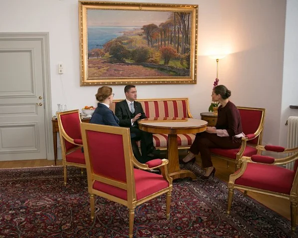 Crown Princess Victoria and Prince Daniel met with Estonia's Prime Minister Taavi Rõivas his wife Luisa Värk. Princess Victoria wore red cape coat