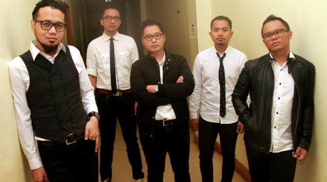 Download Kumpulan Lagu Kerispatih Mp3 Full Album