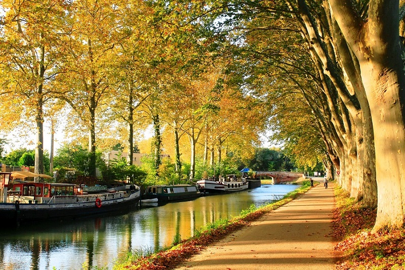 Canal du Midi (The Canal of the Two Seas) - The most beautiful inland waterway in Southern France