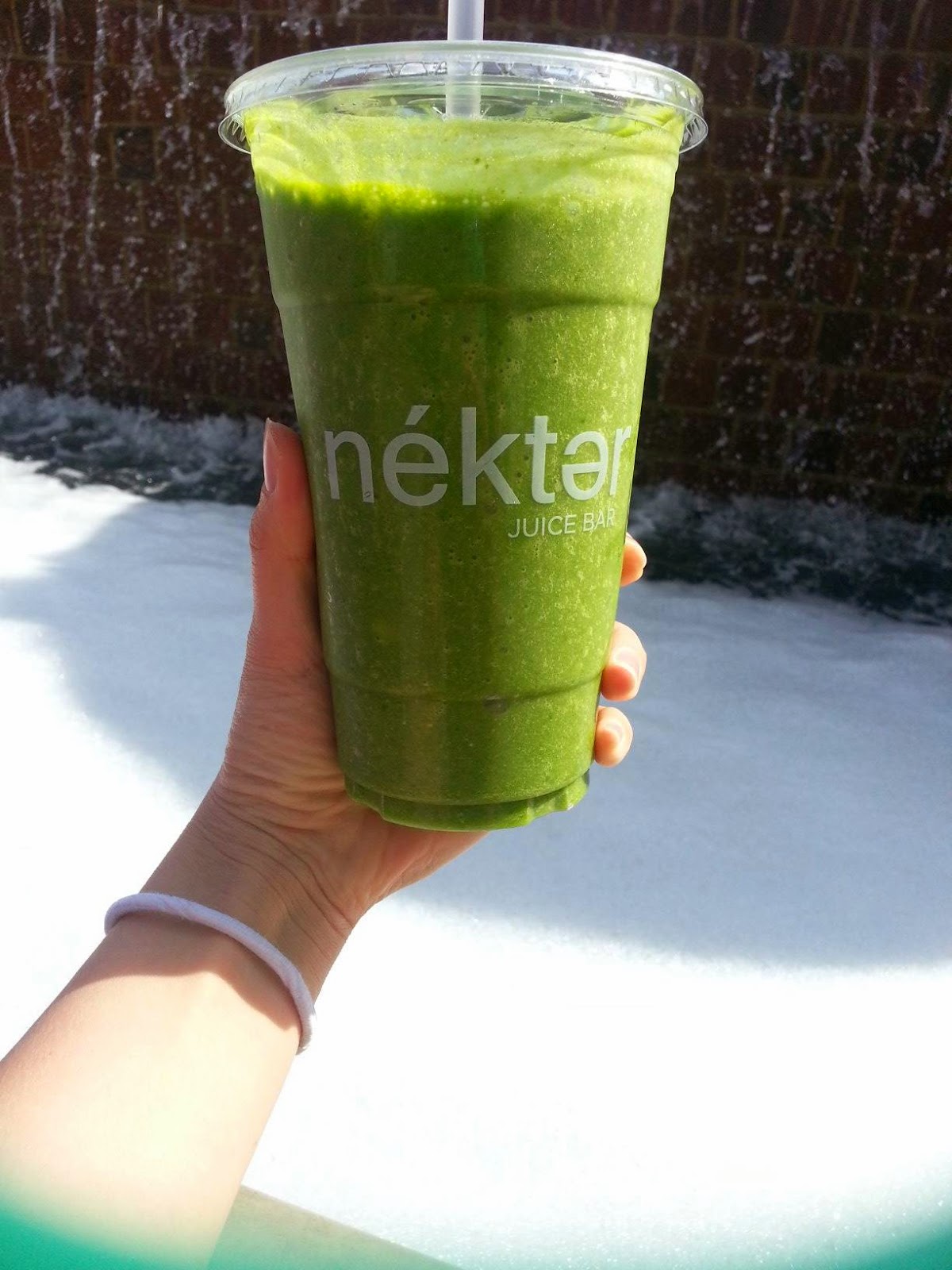 NEKTER JUICE BAR HUNTINGTON BEACH (BELLA TERRA) EAT WITH HOP!