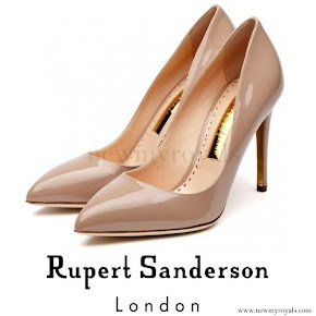 Kate-Middleton-wore-Rupert-Sanderson-Malory-Pumps.jpg