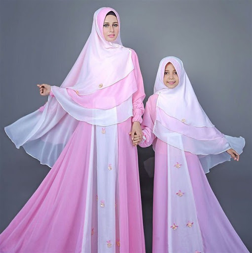 Trend busana gamis couple muslimah syar'i terbaru untuk lebaran 2017/2018 Trend busana gamis couple muslimah syar'i terbaru untuk lebaran 2017/2018