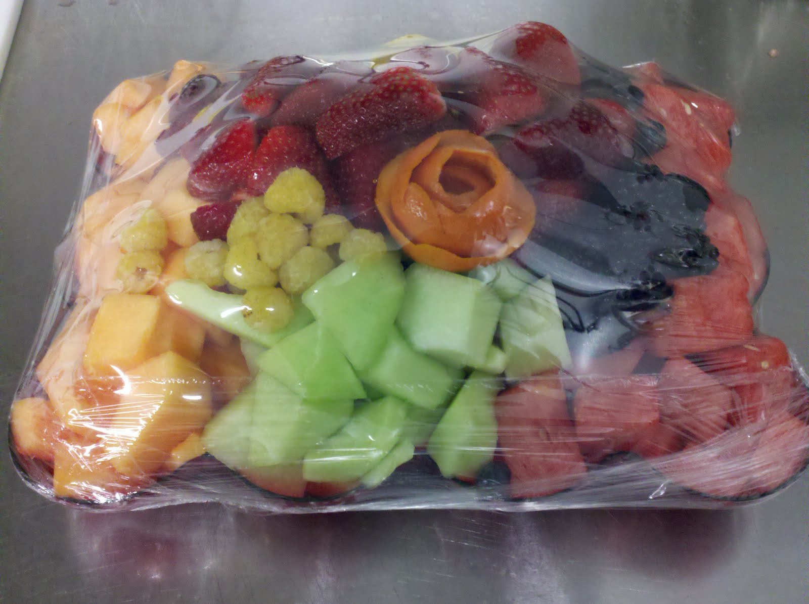 Mariano's Fresh Market Fresh Fruit Trays