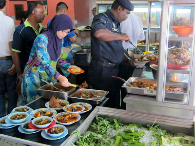 Restoran-Causeway-Nasi-Padang-Ina