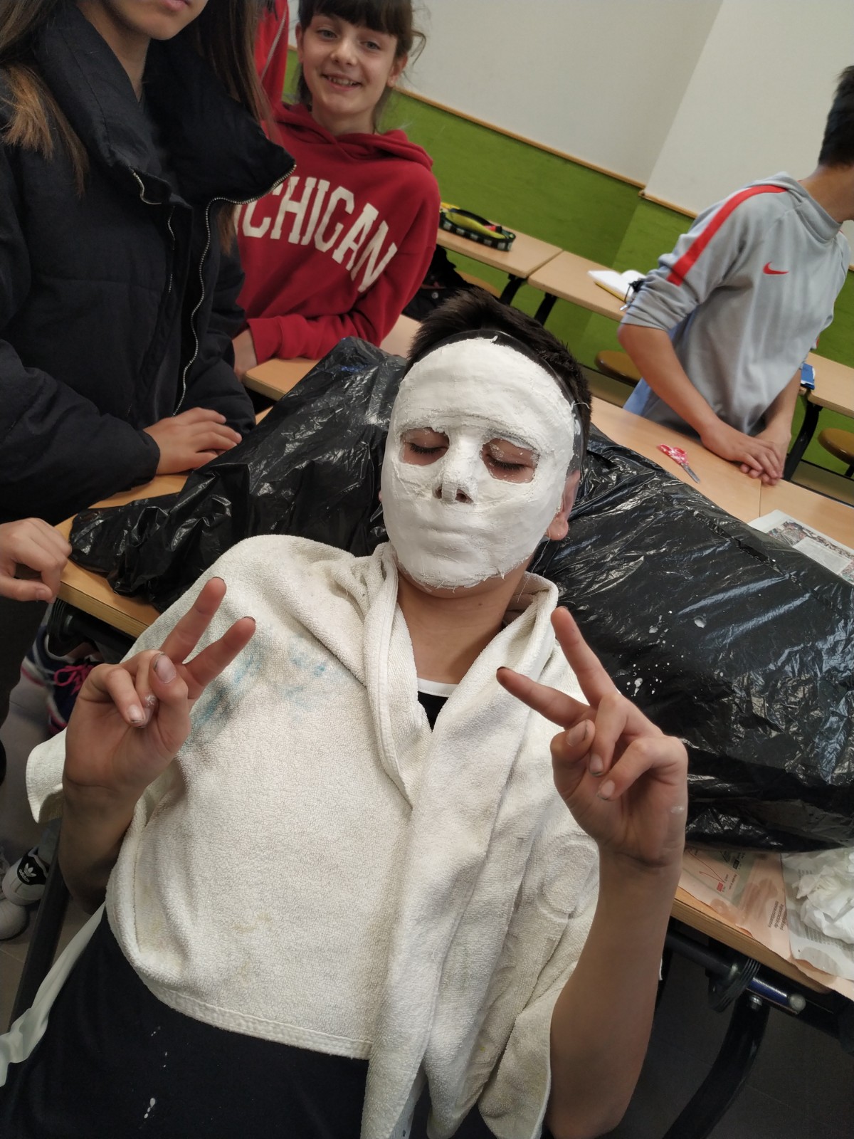 ARTS AND CRAFTS BLOG PLASTER MASKS