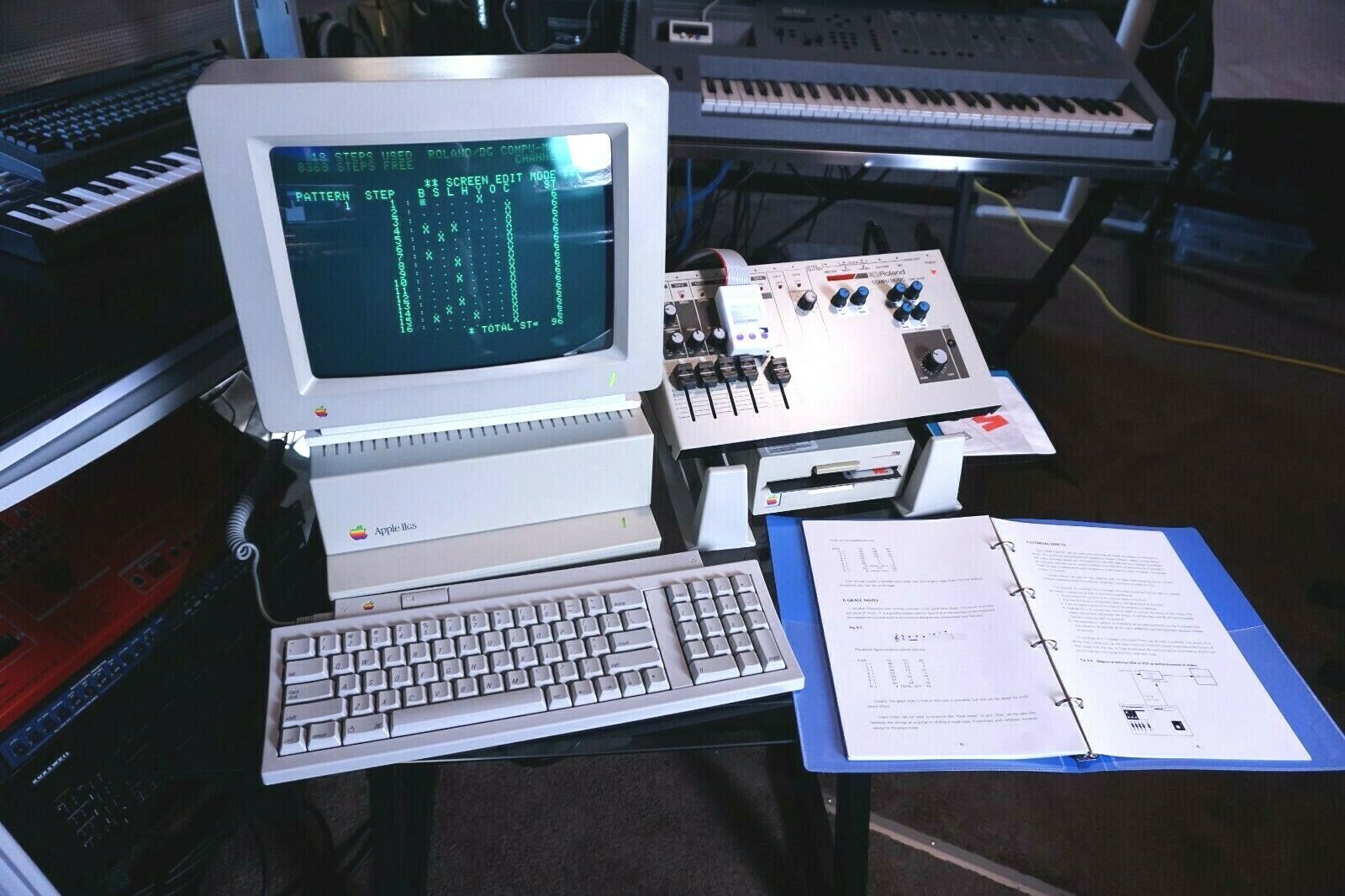 MATRIXSYNTH Working Roland CMU800R w/ Apple II Up for Auction