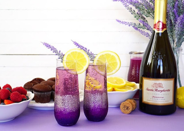 Lavender Lemonade Prosecco Cocktails #drinks #party