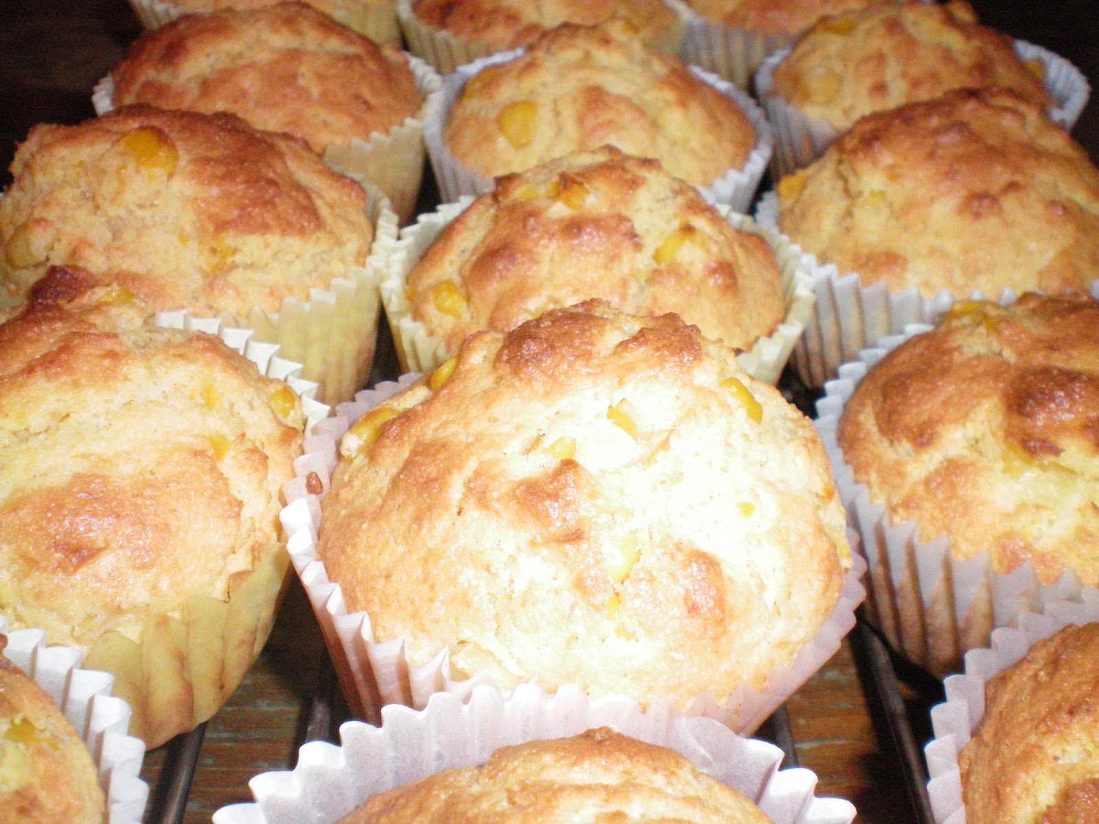 The new art of baking Cornbread Muffins Kenny Rogers Muffin Wannabe