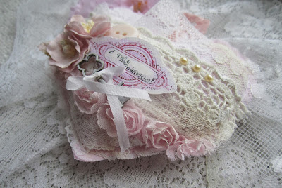 "Мягкая любовь"