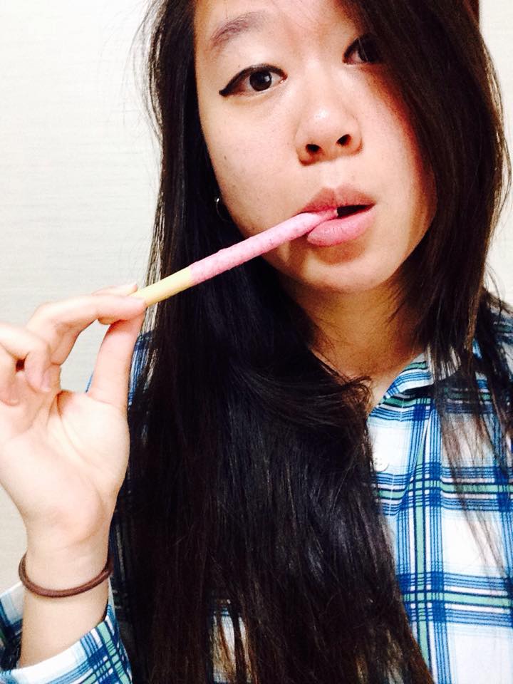 POCKY TASTES EVEN BETTER WHEN IT'S GIANT