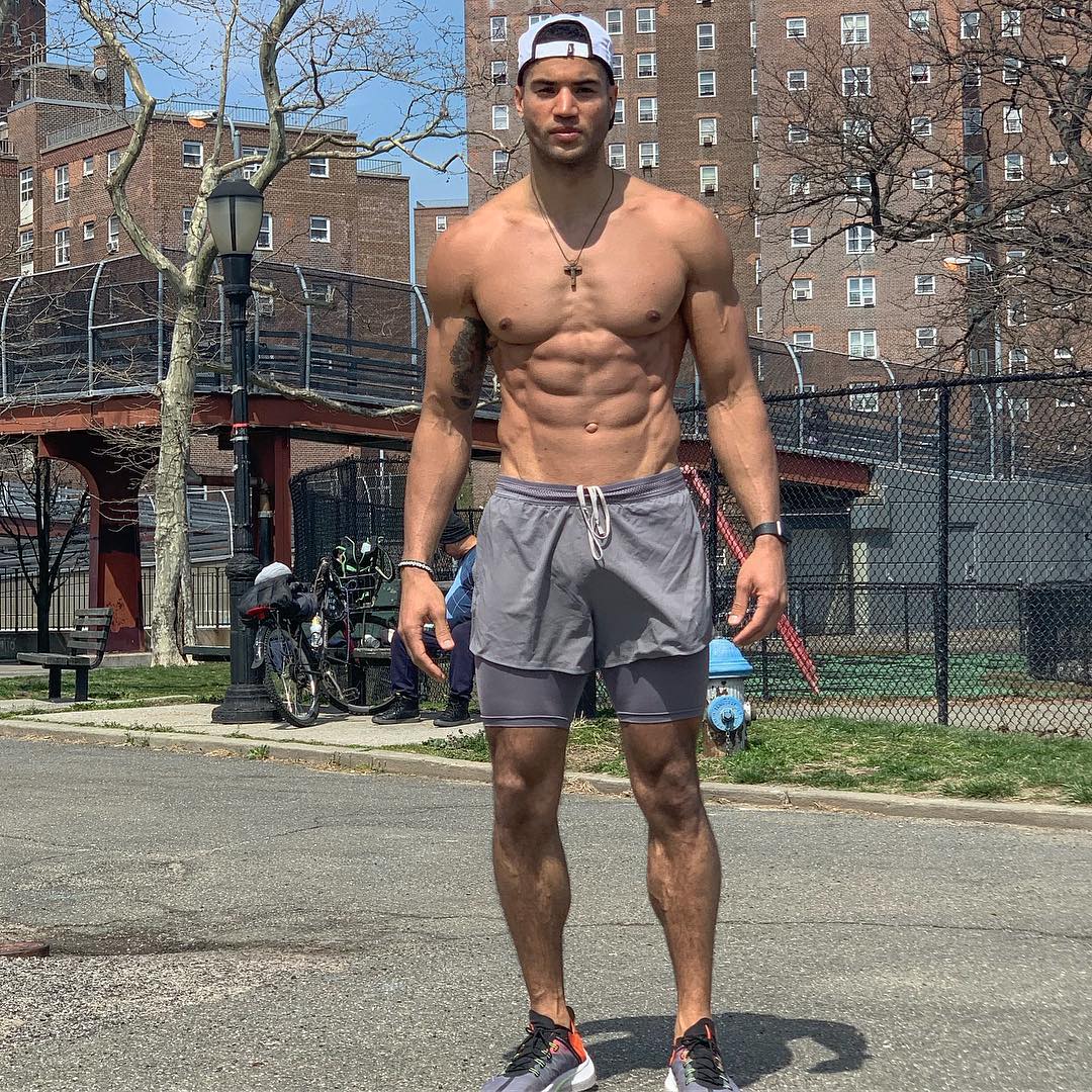 Alexis_Superfan's Shirtless Male Celebs The Price Is Rights Devin Goda