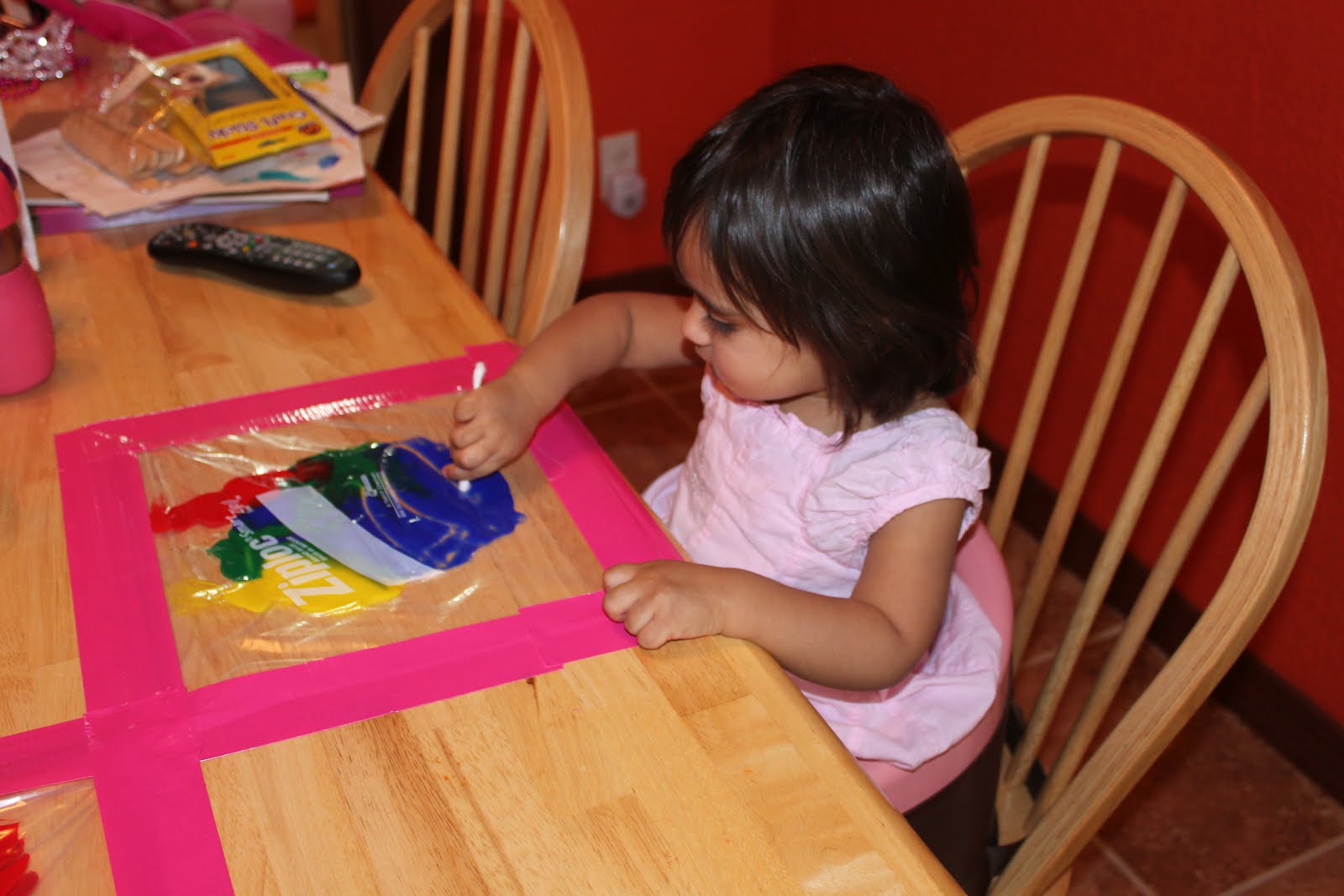 Strugglers Cove: Loving Pinterest - Painting in a Ziploc Bag Art Project