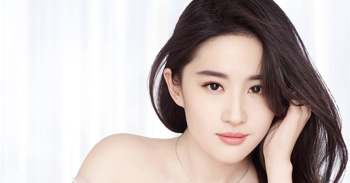 China Entertainment News: Liu Yifei celebrates birthday