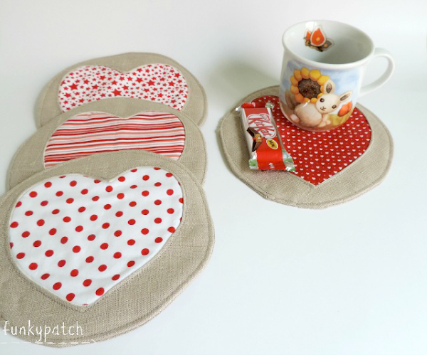Como hacer un mug rug o posa vasos con corazones