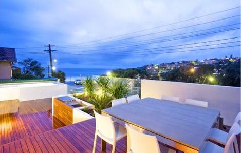 Image showcasing Home Design Minimalist: Modern Beach Garden Apartment Design Ideas