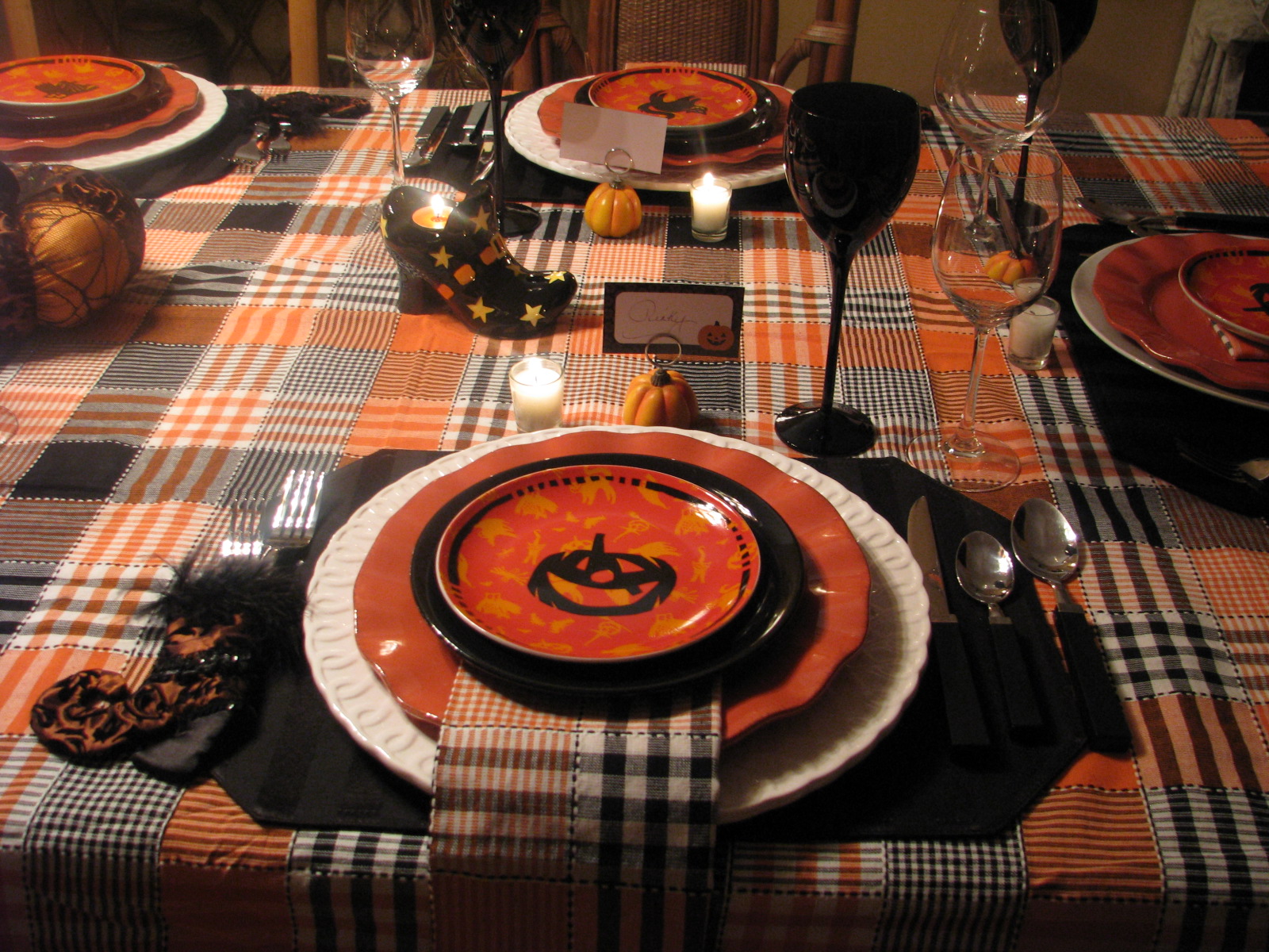 Designs by Pinky: ~~~A BeWITCHing Table!!!~~~