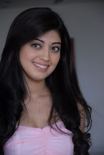 Pranitha Stills [cinebrain.in]