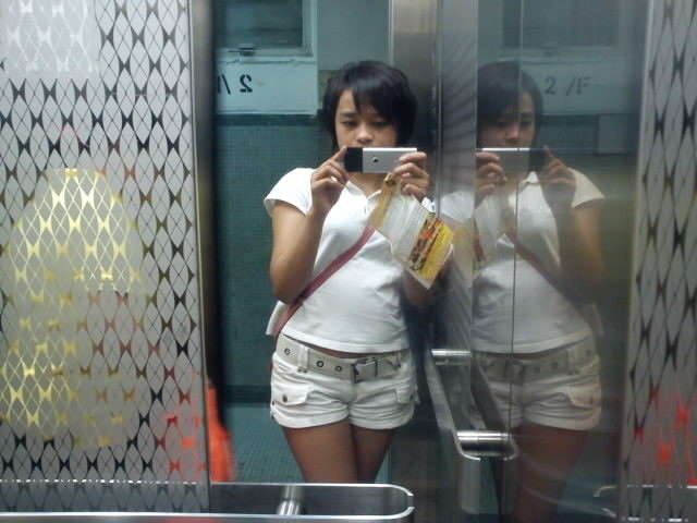 Foto Kimcil ABG Pamer Toket Kecil Nan Rata | Kumpulan Foto Belahan Dada