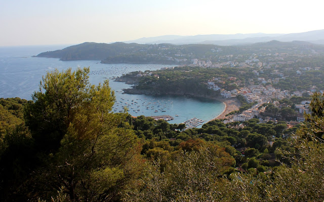 Llafranc y Calella de Palafrugell desde el faro de San Sebastián