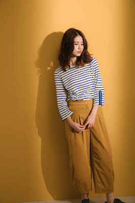 遼闊世界壓線寬管褲-芥黃