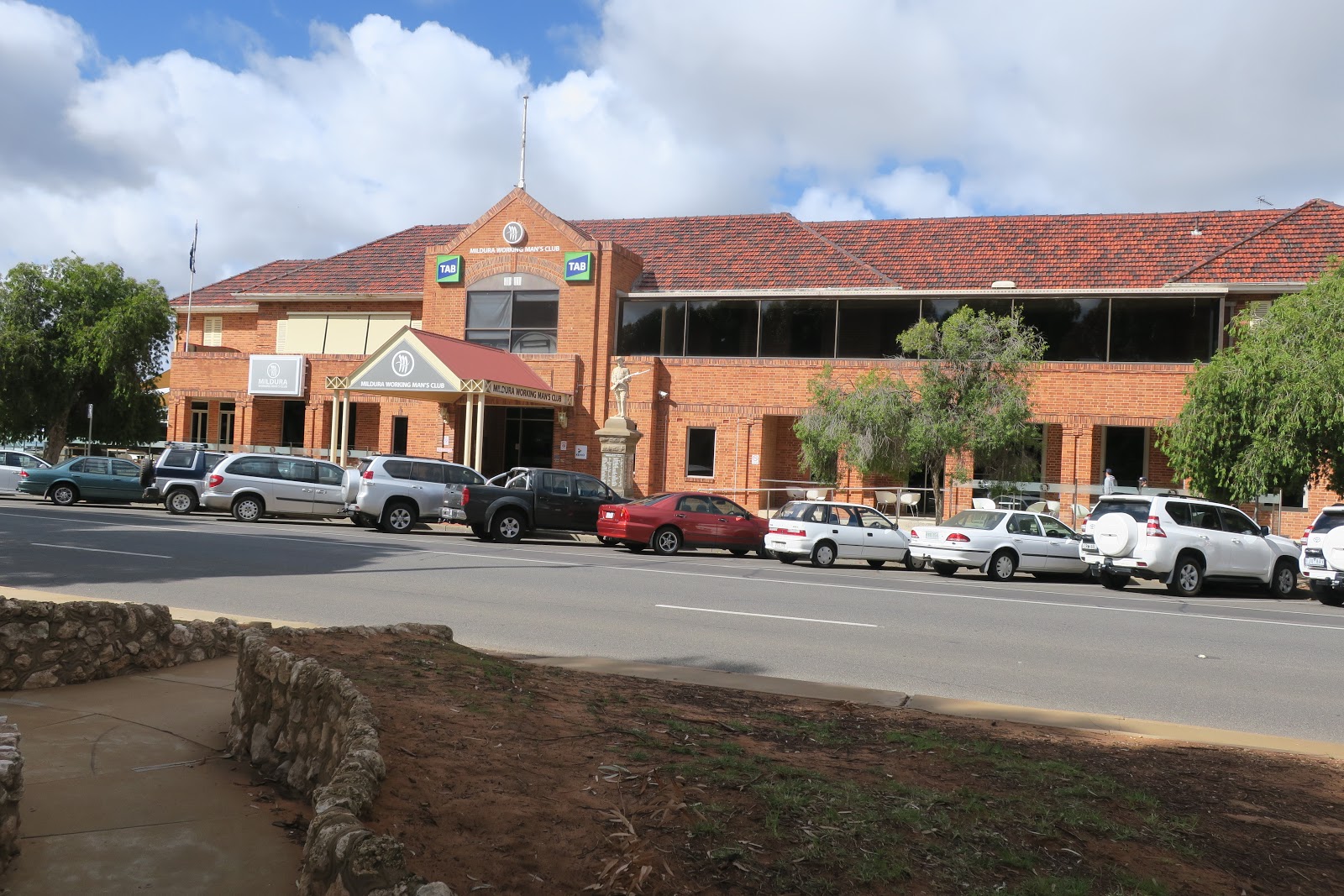 1001 Dinners 1001 Nights The Working Man's Club (Mildura) 04/2017