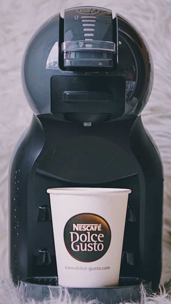 Nestle Nescafe Dolce Gusto Mini Me review: Near cafe-caliber espresso  drinks without all the hassle - CNET