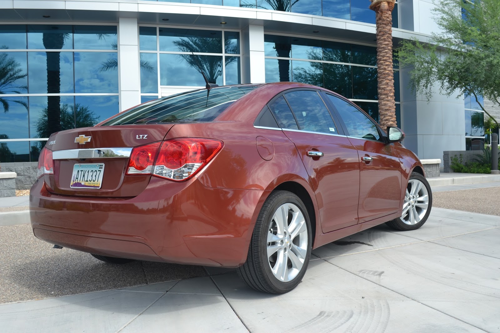 2013 Chevrolet Cruze LTZ | 6th Gear Motor Reviews