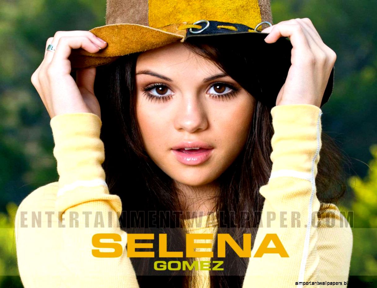 1600 X 1200 Photos of Selena Gomez