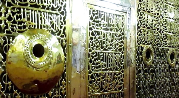 Subhanallah, Inilah 3 Keutamaan Berziarah ke Makam Rasulullah