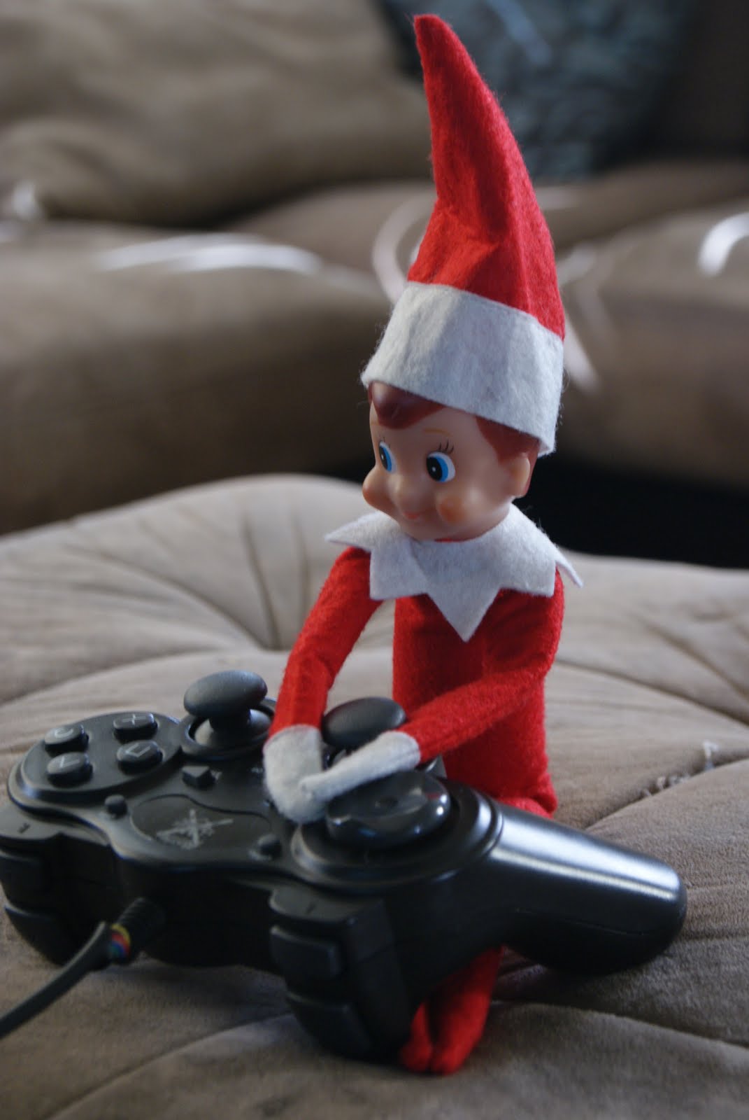 The McClure Family Elf on the Shelf part 1...