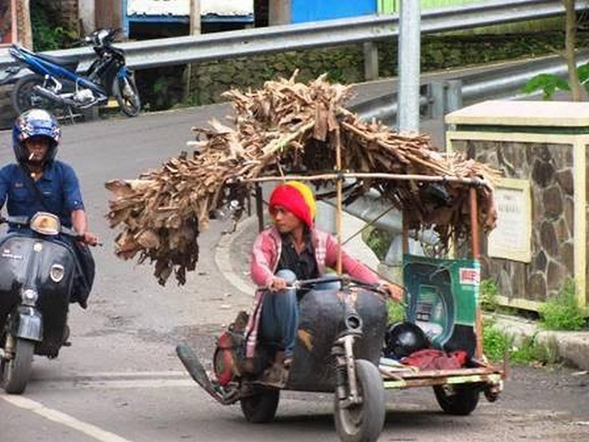 Bukti Kekreatifan Anak Vespa Indonesia dengan Modifikasi `Segila` ini