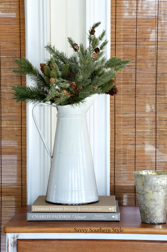 Savvy Southern Style : Christmas Vignettes