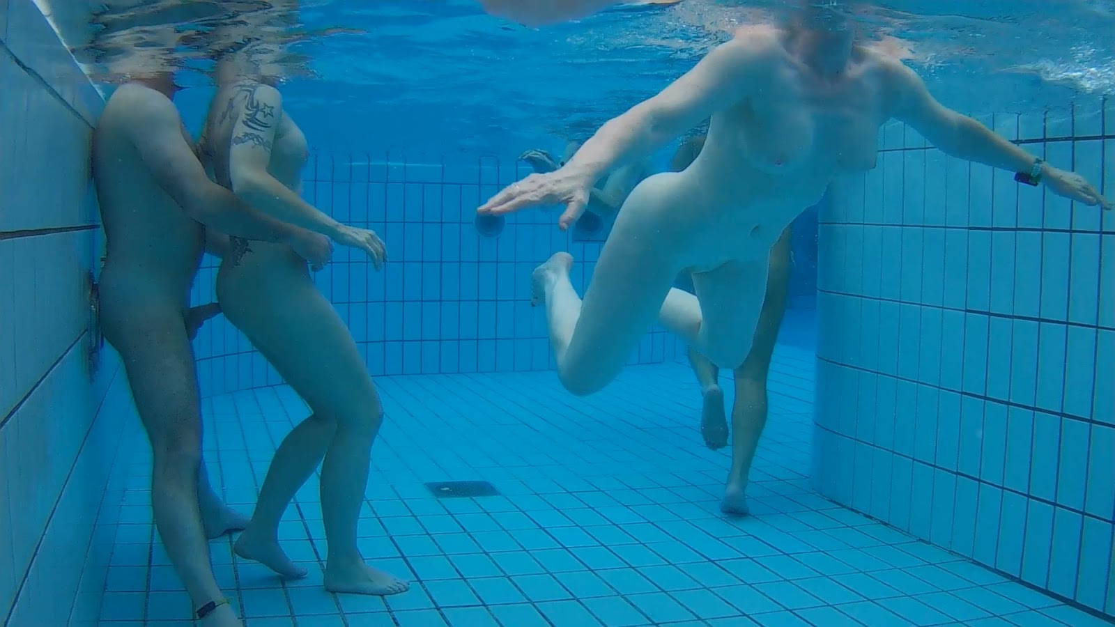 Underwater Nude Sex 55