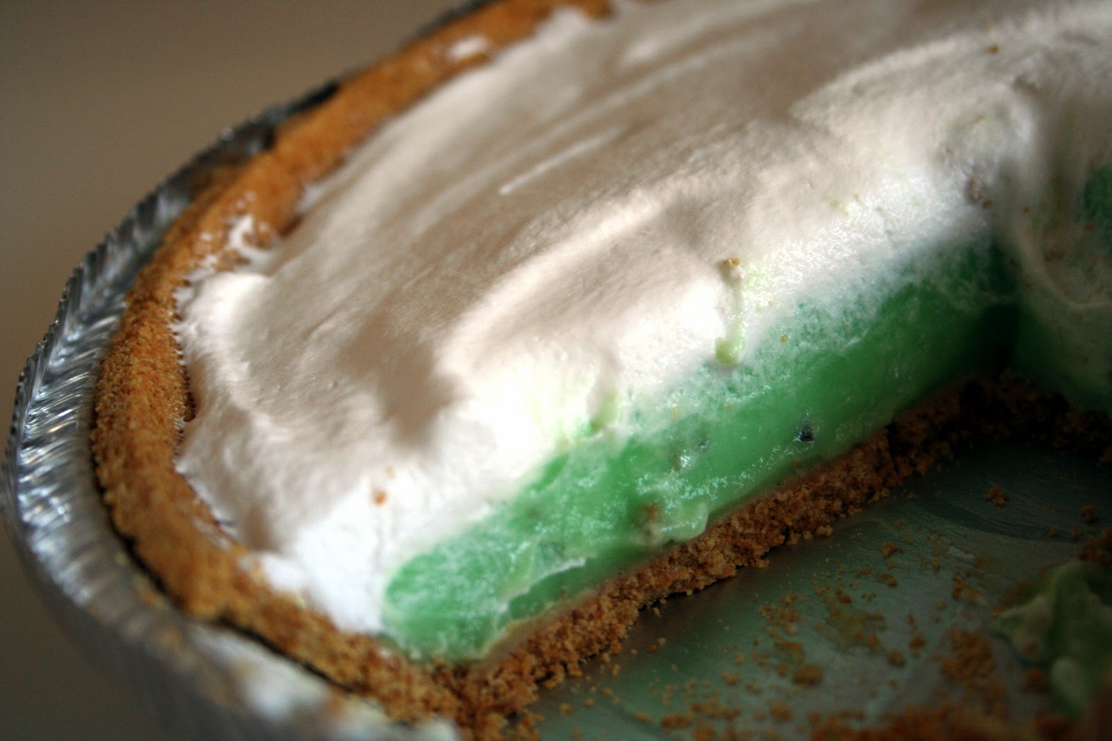 jello pistachio pudding pie
