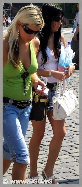Girls wearing sunglasses on the street
